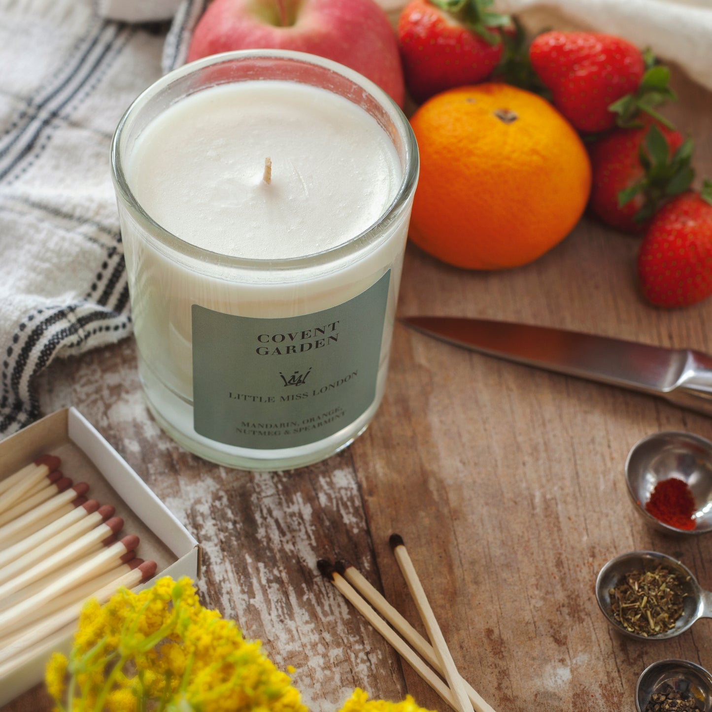 Little Miss Covent Garden Candle table top
